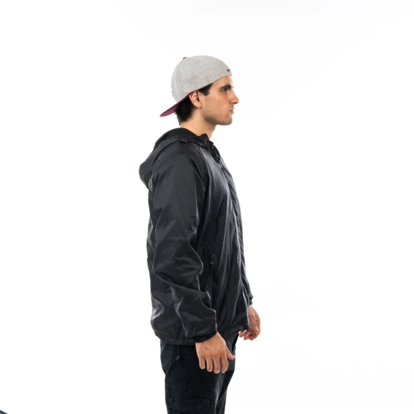 Campera Vortrek hombre rompeviento color negro - Imagen 4