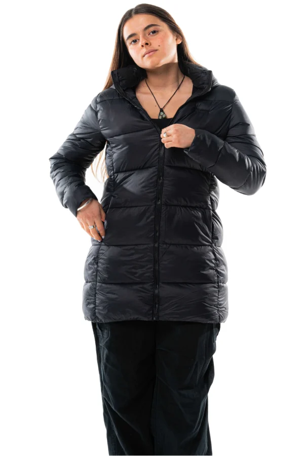Campera Vortrek Mujer Puffer larga Capucha desmontable color Negro 221217731DDM - Imagen 2