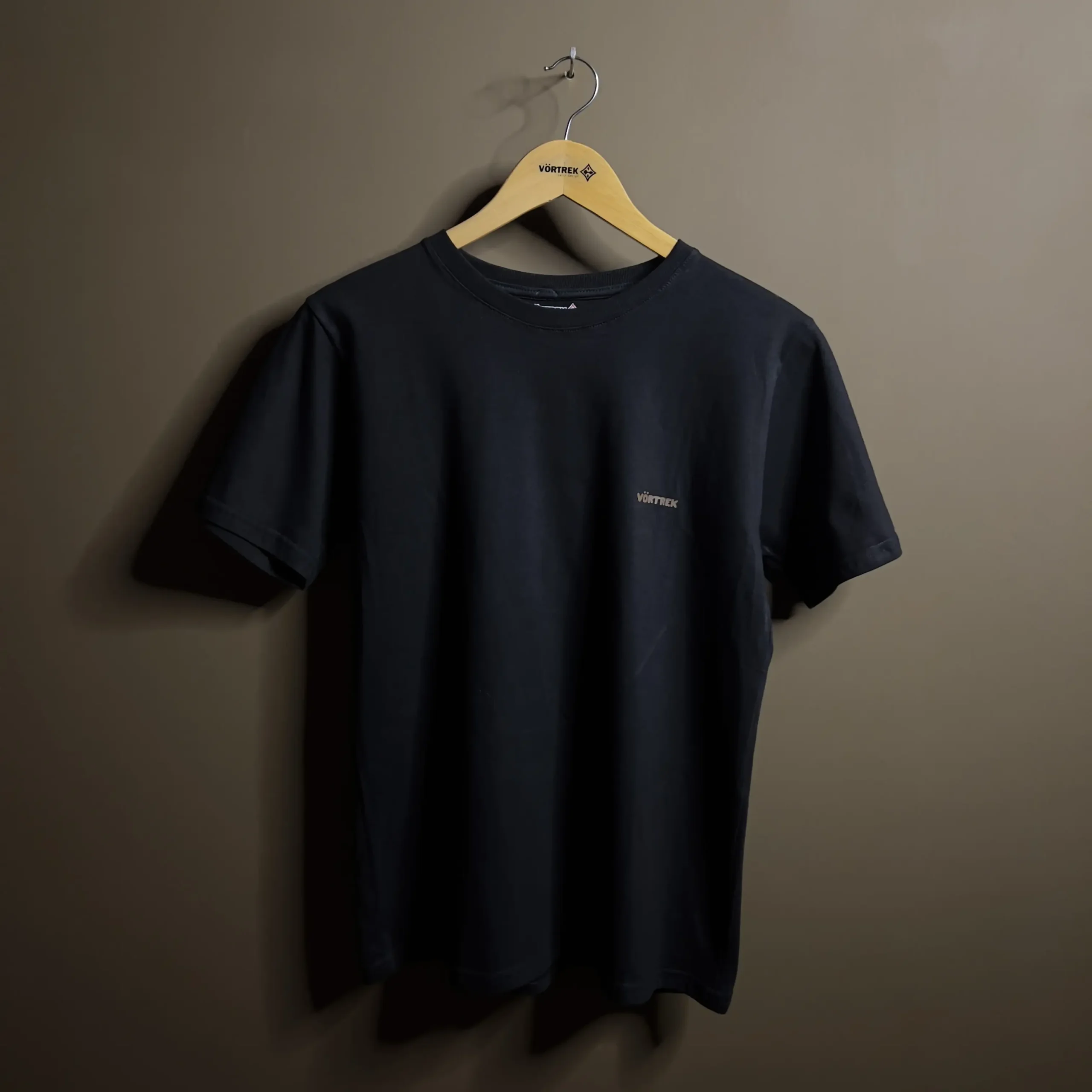 Remera VORTREK COTTON BLACK REISEN manga corta hombre color negro