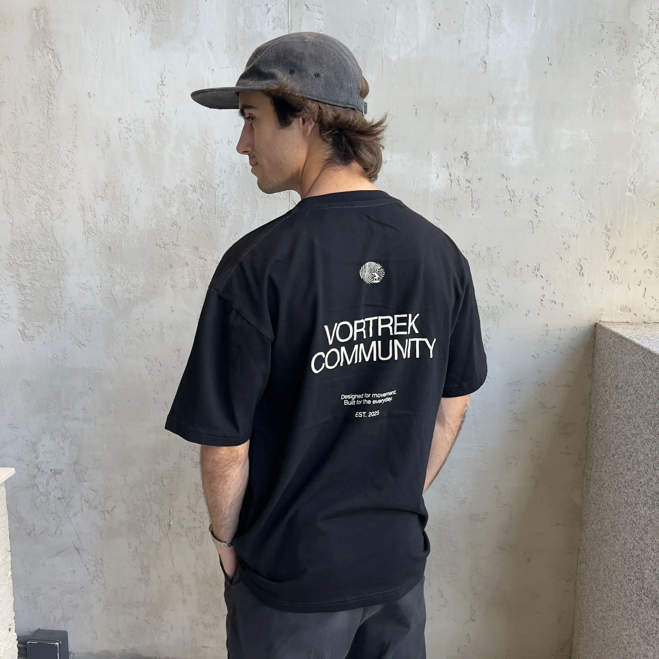 Remera Vortrek drop Community color negro - Imagen 4